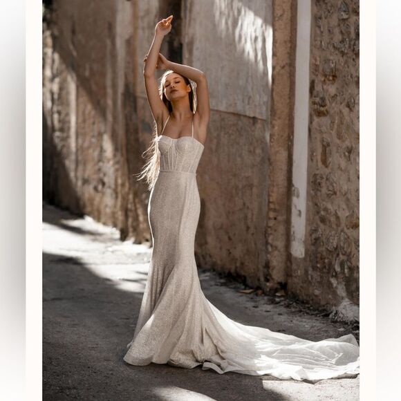 Abella by Allure Karina Size 10 Bridal Wedding Reception Formal Mermaid Gown - Picture 16 of 16